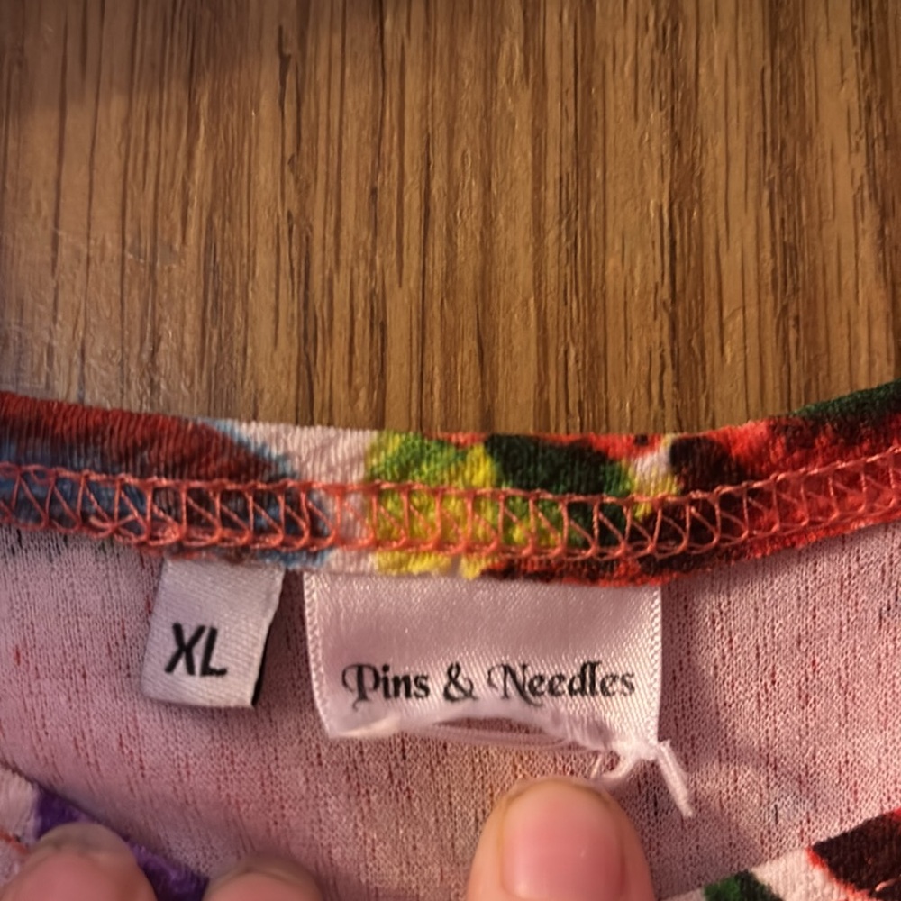 Pins and Needles Shirt Size XL - Picture 5 of 6